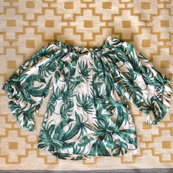 H&M Tops - H&M • palm print off shoulder blouse